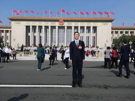 全國人大代表、中航鋰電生產(chǎn)調(diào)度 邢京龍