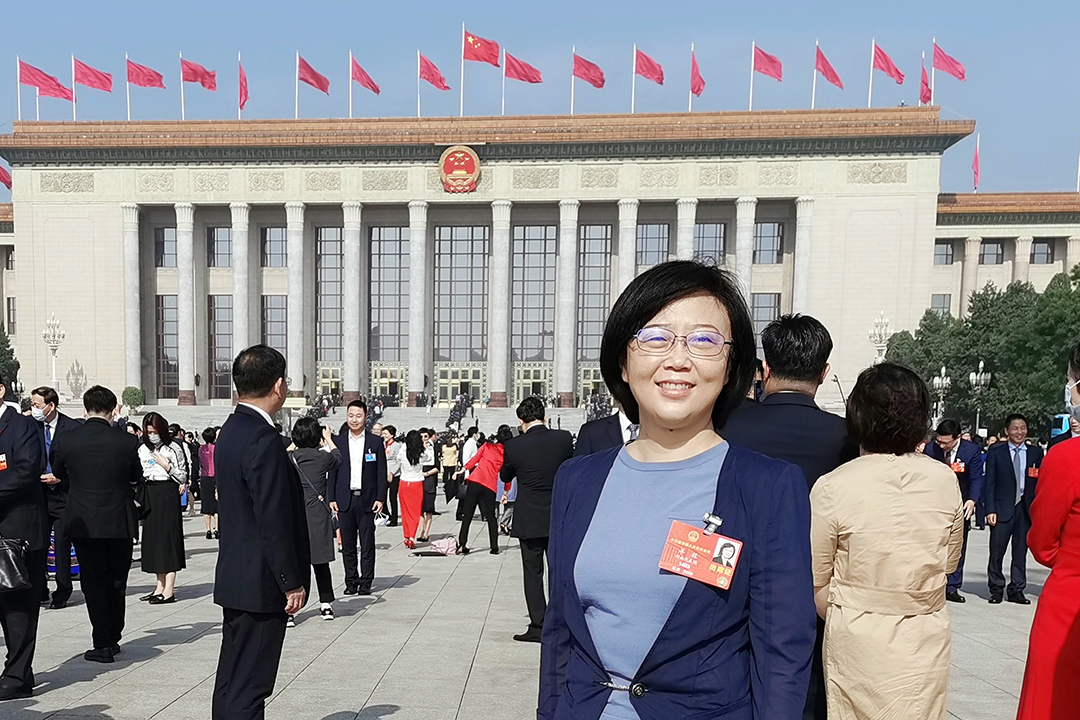 6. 全國人大代表、航空工業(yè)光電所型號副總師羊毅