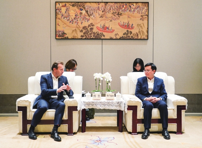 fcaf4ac4a25d2e5d9e1f63f92f50baca